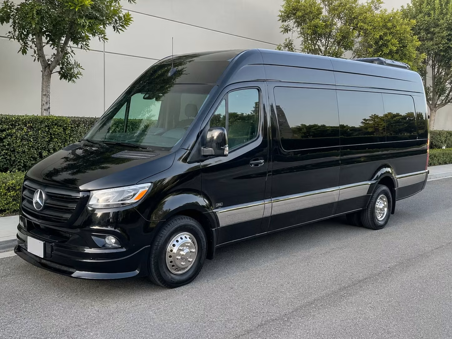 bus rentals for seattle proms homecomings
